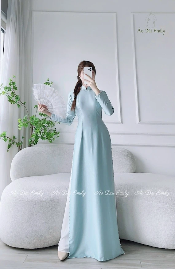 Áo dài truyền thống