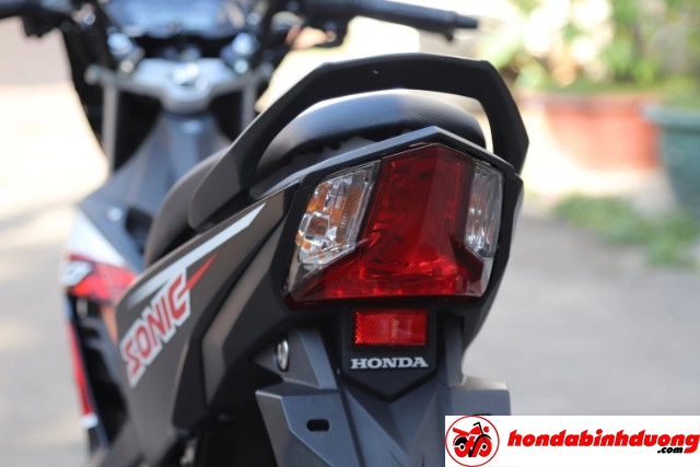 Chi tiết HONDA SONIC 150R 2019 NHẬP KHẨU