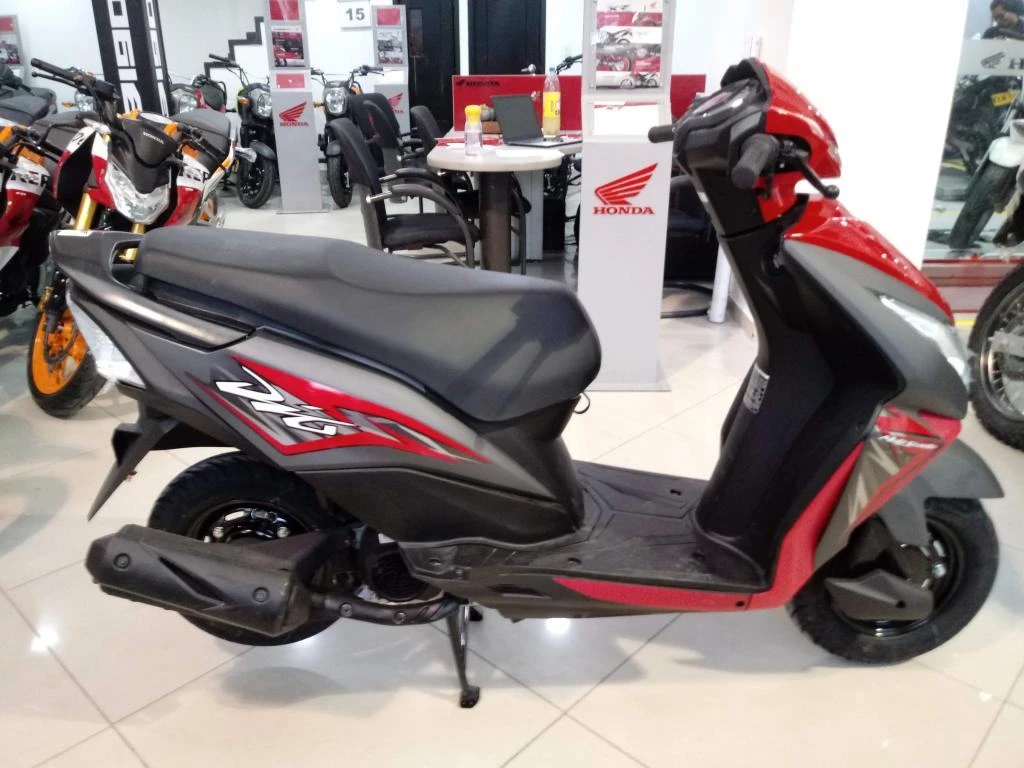 Đánh giá xe Honda Dio 50cc 2022