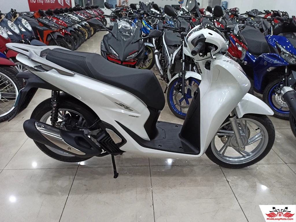 Honda SH150i xe tay ga thời trang cao cấp đầy mạnh mẽ