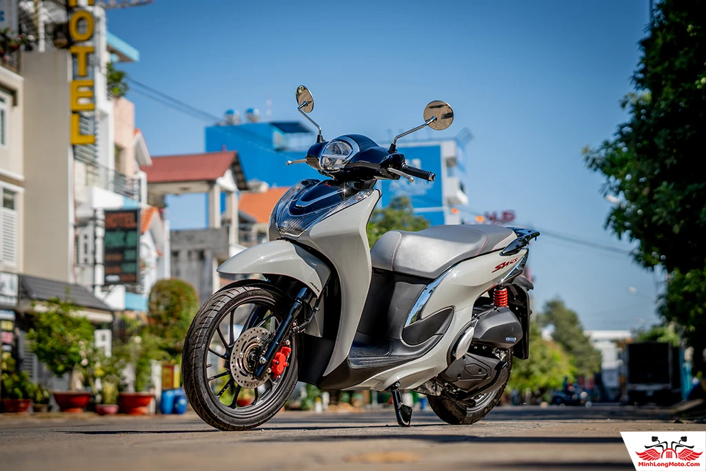 Honda SH Mode Xám Xi Măng giá bao nhiêu?