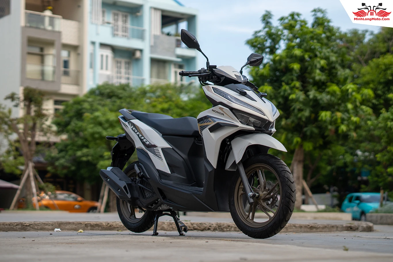 Vario trắng 2025: Xe Vario màu trắng giá bao nhiêu?