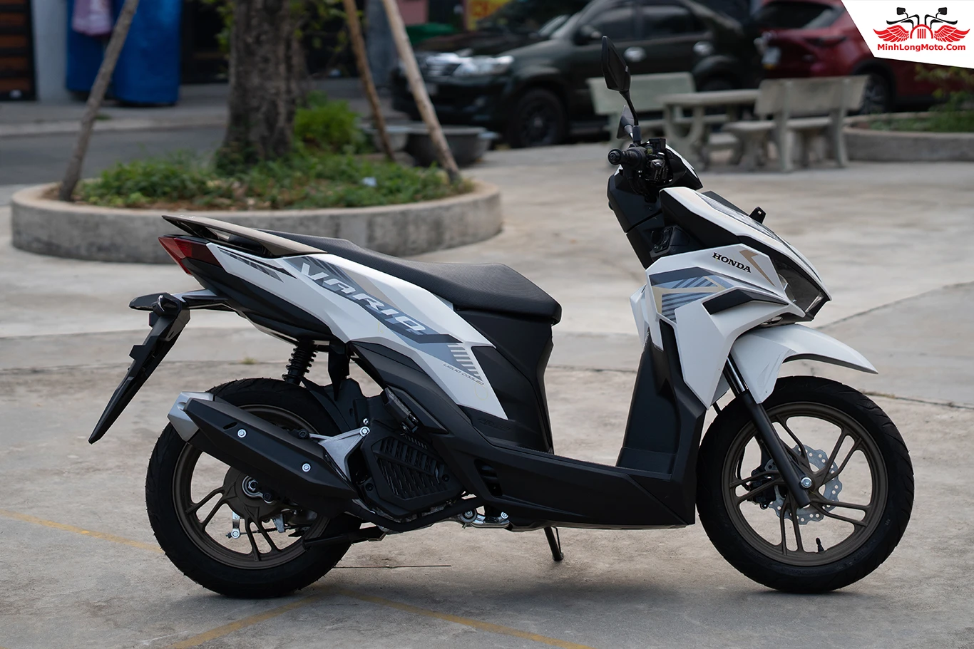 Vario trắng 2025: Xe Vario màu trắng giá bao nhiêu?