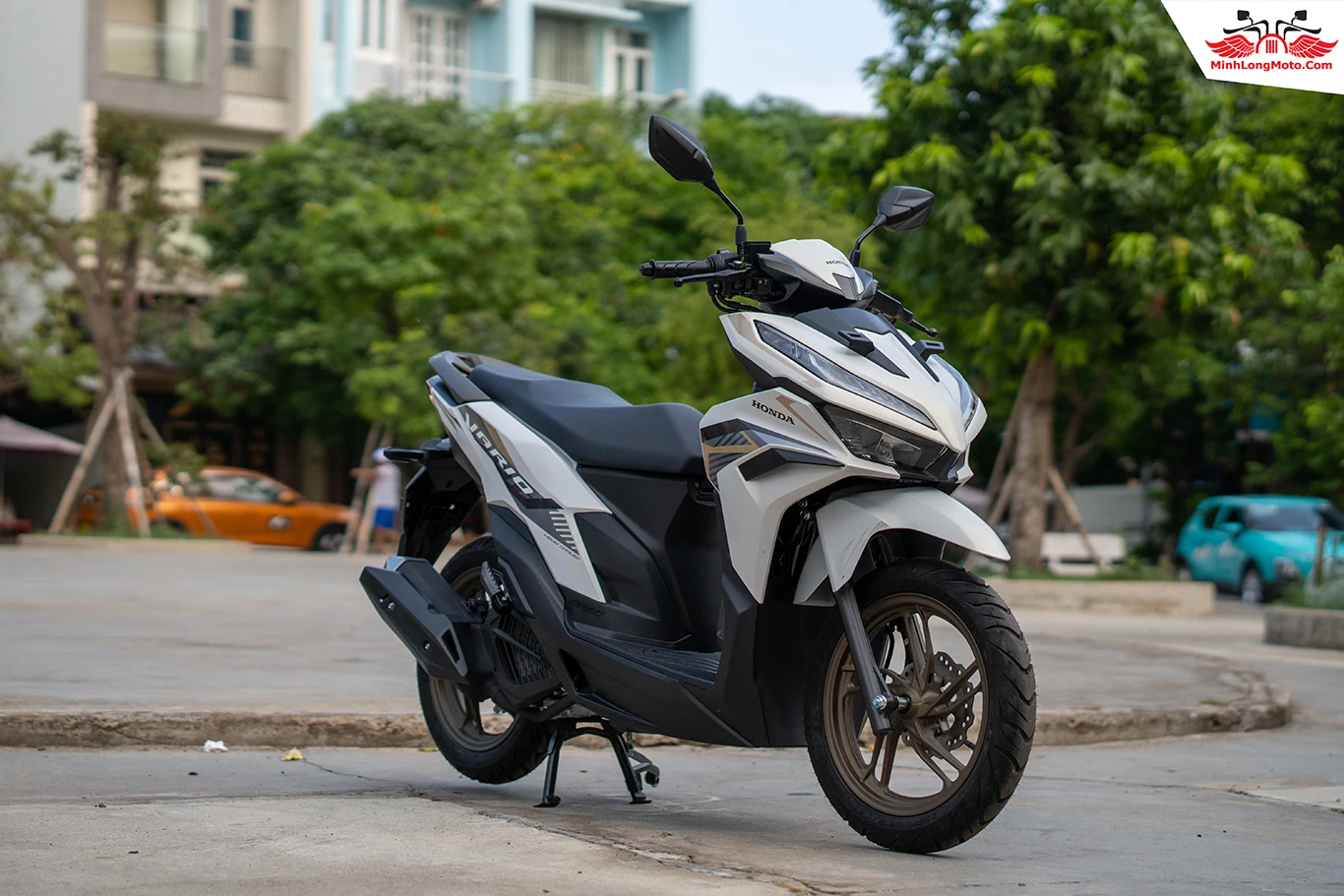 Vario trắng 2025: Xe Vario màu trắng giá bao nhiêu?