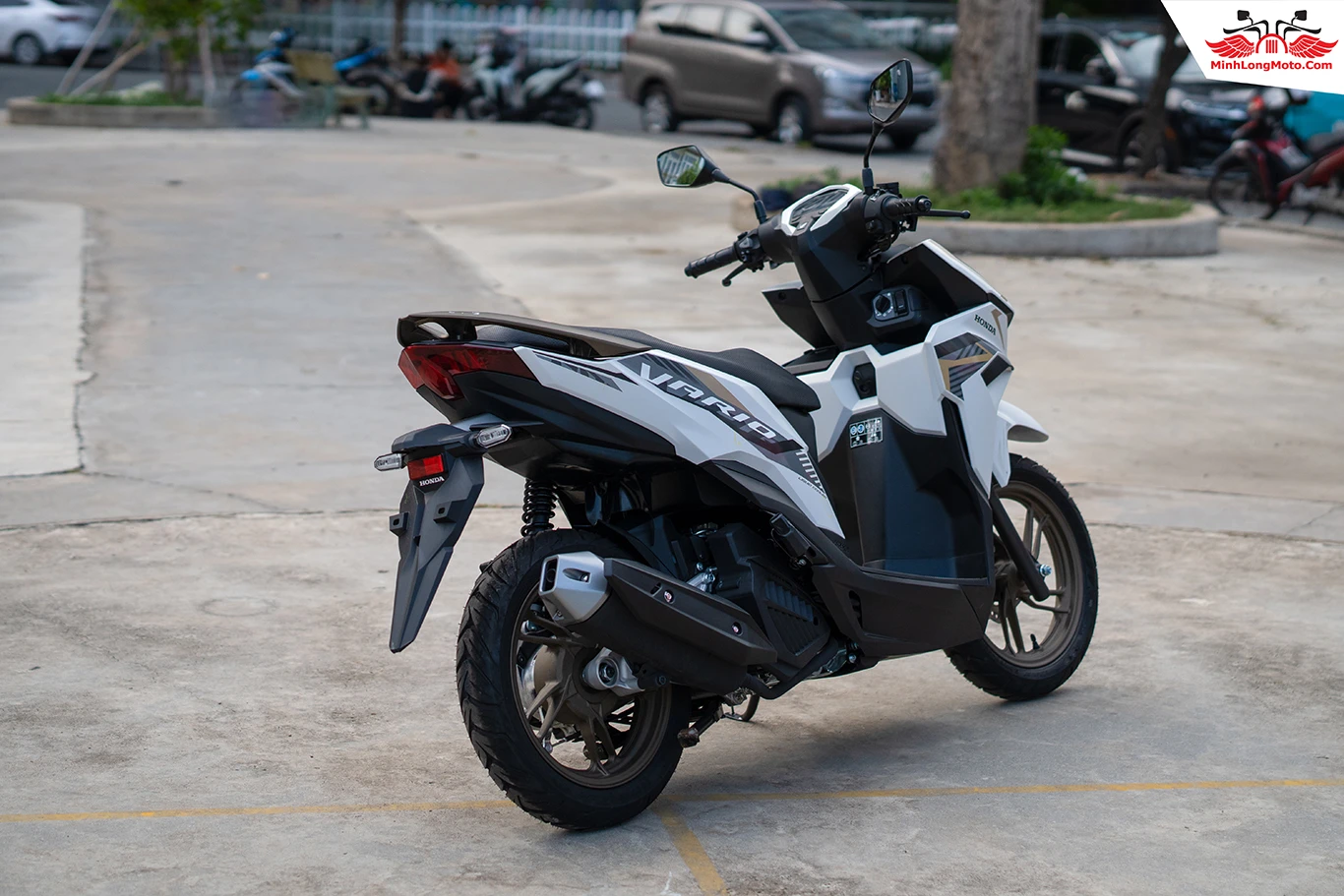 Vario trắng 2025: Xe Vario màu trắng giá bao nhiêu?